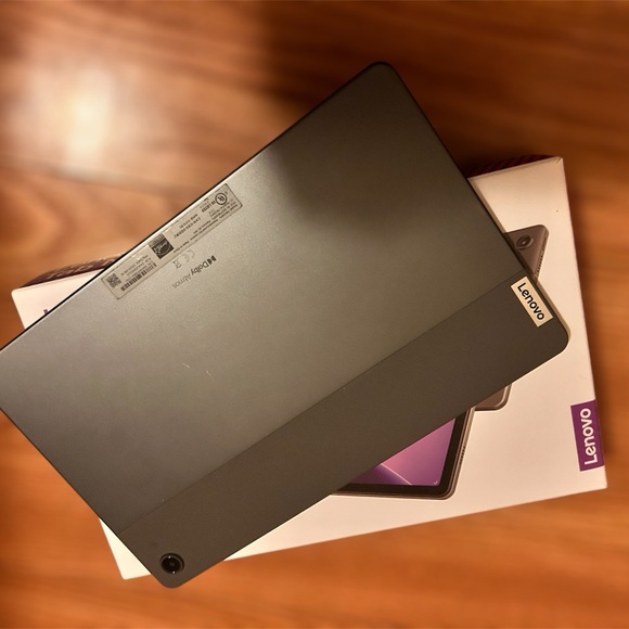 Lenovo Tab M10 Plus Tablet - Picture 3 of 4